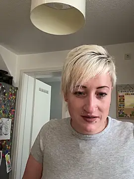 Rozendefotz online show from September 18, 2025, 6:05 am