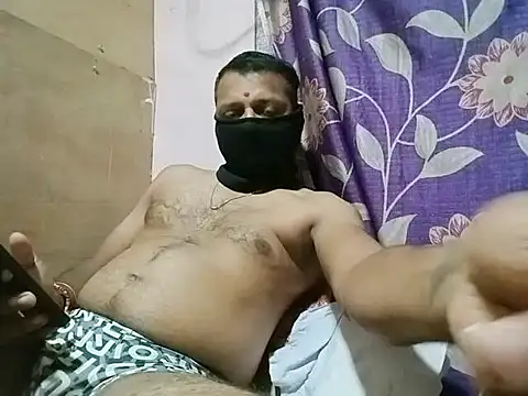 StreetLover 77 online show from September 22, 2025, 3:40 pm