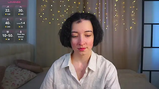 JuanaFriesz online show from February 13, 2026, 9:20 am