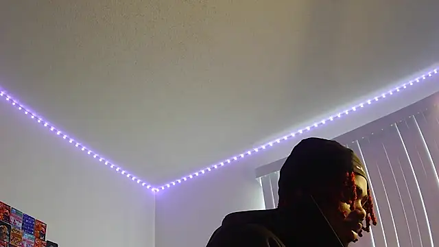 risktakinndolo online show from September 18, 2025, 5:16 pm