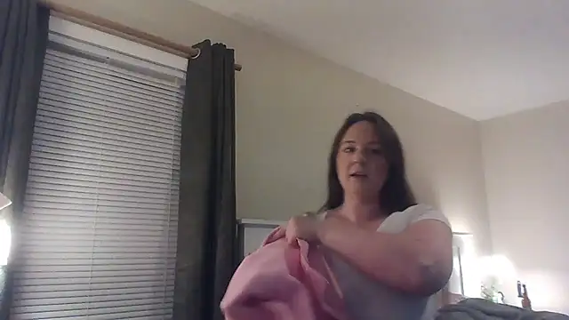 Snapshot of princessveexo chatting on October 31, 2025, 2:52 am princessveexo online show from October 31, 2025, 2:52 am