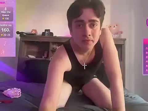 Snapshot of michaeltorrexxx chatting on February 17, 2026, 11:24 pm michaeltorrexxx online show from February 17, 2026, 11:24 pm