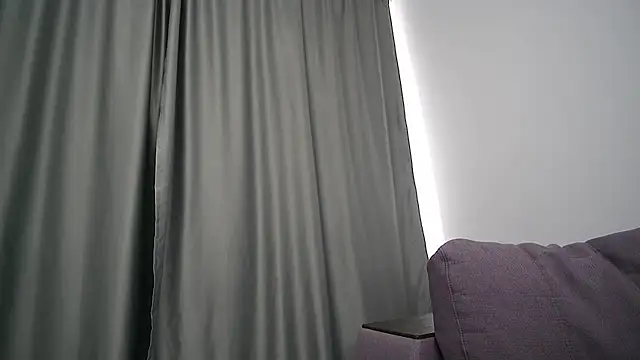 JessiLu online show from February 15, 2026, 4:13 am