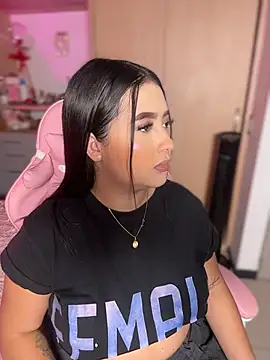Emiily Moore1 online show from April 24, 2026, 11:18 pm