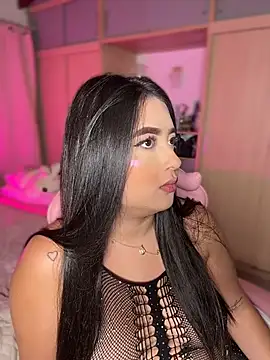 Emiily Moore1 online show from June 13, 2026, 12:41 am