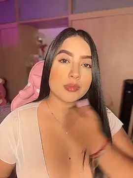 Emiily Moore1 online show from April 27, 2026, 11:25 pm