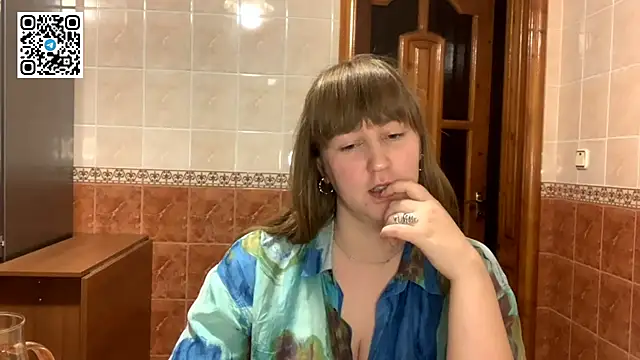 MaroonMoon  online show from November 5, 2025, 8:56 pm