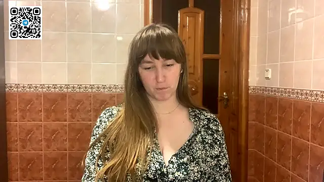 MaroonMoon  online show from December 16, 2025, 8:57 pm