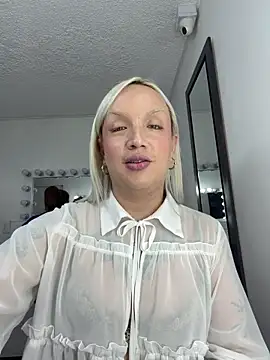 Sun Sooll  online show from May 27, 2026, 9:33 pm