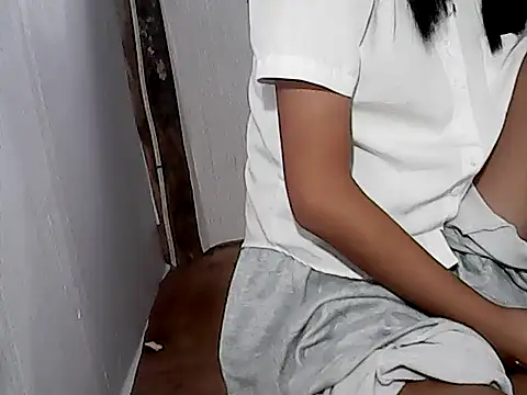 Snapshot of pinay-momm1682 chatting on June 17, 2026, 8:47 am pinay-momm1682 online show from June 17, 2026, 8:47 am
