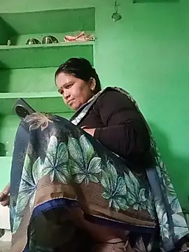 Manavi x online show from July 4, 2026, 1:23 am