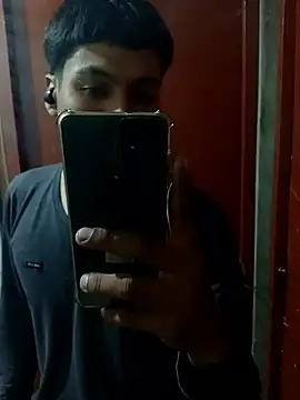 Snapshot of Bebicho14 chatting on January 15, 2026, 2:04 am Bebicho14 online show from January 15, 2026, 2:04 am