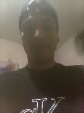 Snapshot of Bebicho14 chatting on November 21, 2025, 4:33 am Bebicho14 online show from November 21, 2025, 4:33 am