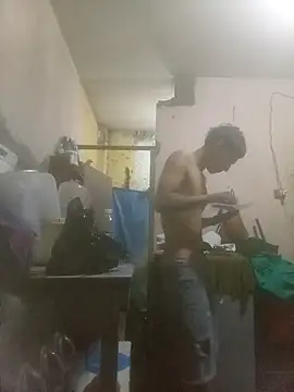 Snapshot of Bebicho14 chatting on January 7, 2026, 12:59 am Bebicho14 online show from January 7, 2026, 12:59 am