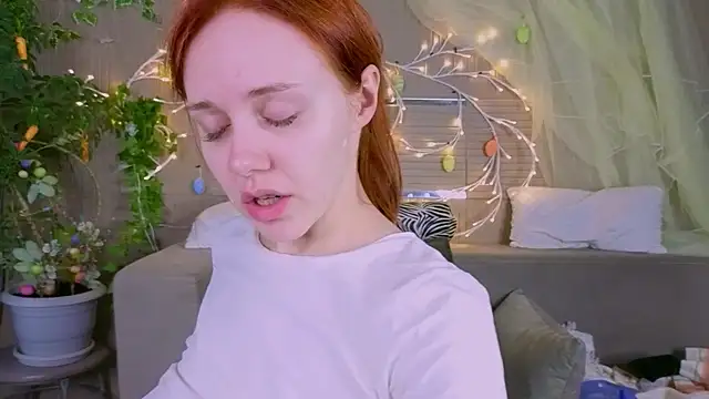 PollyVinice online show from April 12, 2026, 8:45 pm