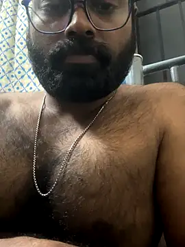 DJLOVE280825 online show from October 28, 2025, 7:46 pm