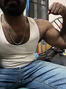 DJLOVE280825 online show from November 21, 2025, 11:48 pm