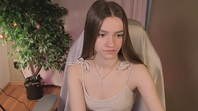 E l i z e  online show from July 11, 2026, 5:19 am