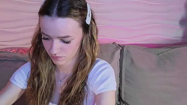E l i z e  online show from July 3, 2026, 5:36 am