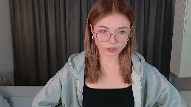 Snapshot of Susan_Gardner chatting on September 29, 2025, 1:39 pm Susan Gardner online show from September 29, 2025, 1:39 pm