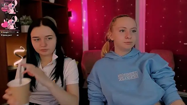 Snapshot of mila_glow1 chatting on February 5, 2026, 9:27 am mila glow1 online show from February 5, 2026, 9:27 am