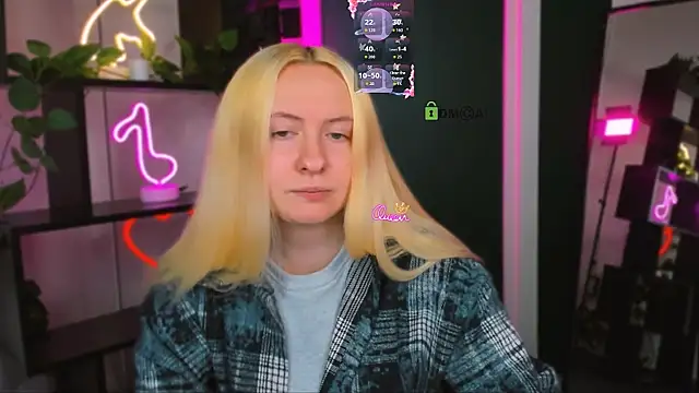 mila glow1 online show from April 1, 2026, 6:38 pm