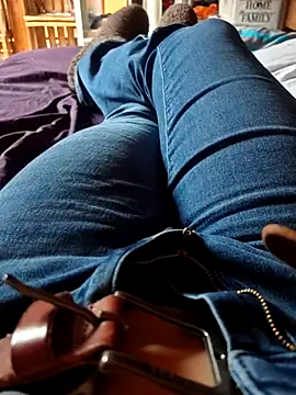 Horny mummy online show from January 19, 2026, 12:31 pm