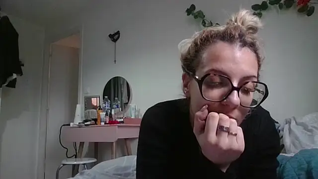 DouceAngela69 online show from February 10, 2026, 2:16 pm