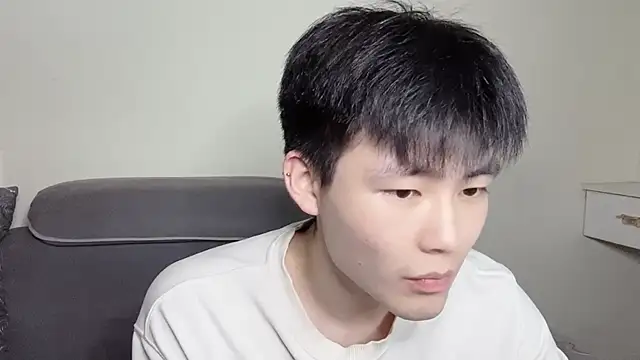 xiaoyang5200 online show from November 7, 2025, 3:05 pm