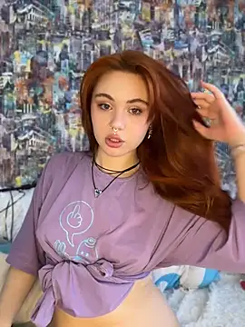 LunaMillie online show from April 8, 2026, 10:06 am