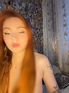 LunaMillie online show from April 6, 2026, 1:56 pm