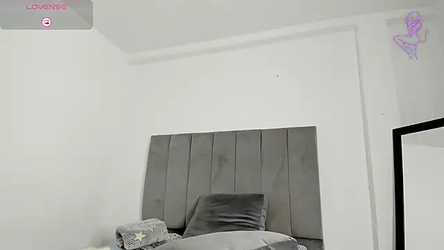 Ebony danik online show from February 12, 2026, 11:59 pm