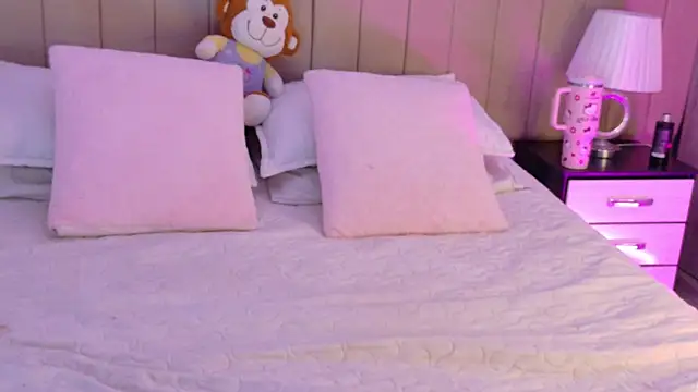 bunny nicolle online show from July 19, 2026, 12:08 am