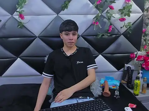 Snapshot of Bruno_Cruzz chatting on November 7, 2025, 2:38 am Bruno Cruzz online show from November 7, 2025, 2:38 am