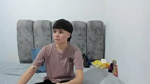 Snapshot of Bruno_Cruzz chatting on March 29, 2026, 2:46 am Bruno Cruzz online show from March 29, 2026, 2:46 am