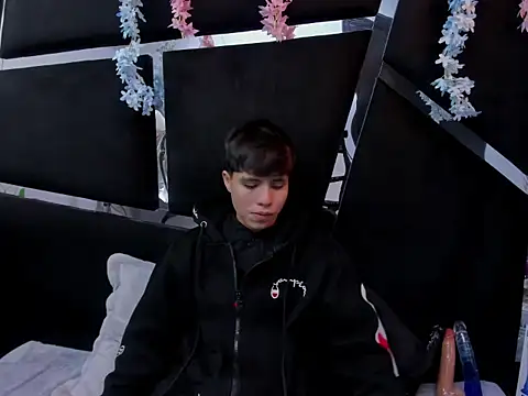 Snapshot of Bruno_Cruzz chatting on February 6, 2026, 2:29 am Bruno Cruzz online show from February 6, 2026, 2:29 am