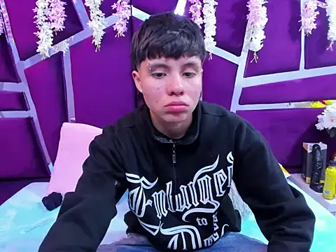 Snapshot of Bruno_Cruzz chatting on November 20, 2025, 2:56 am Bruno Cruzz online show from November 20, 2025, 2:56 am