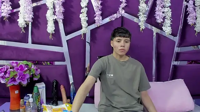 Snapshot of Bruno_Cruzz chatting on February 19, 2026, 2:41 am Bruno Cruzz online show from February 19, 2026, 2:41 am