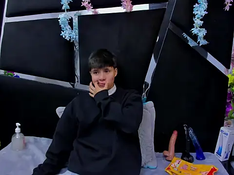 Snapshot of Bruno_Cruzz chatting on February 5, 2026, 2:51 am Bruno Cruzz online show from February 5, 2026, 2:51 am