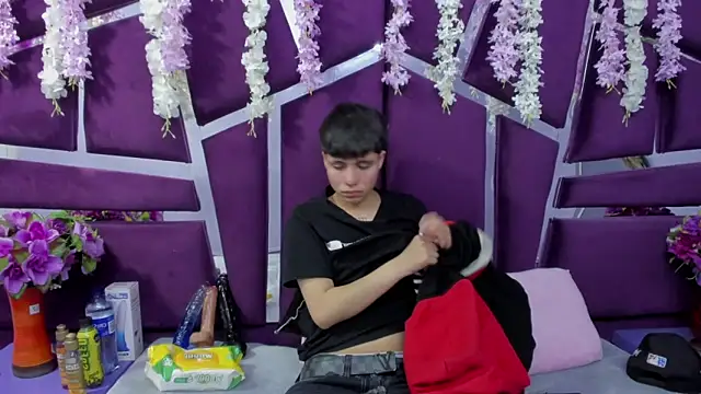 Snapshot of Bruno_Cruzz chatting on February 21, 2026, 2:24 am Bruno Cruzz online show from February 21, 2026, 2:24 am