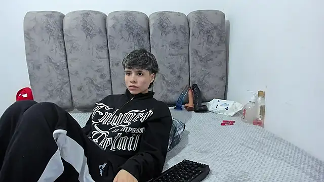 Bruno Cruzz online show from May 24, 2026, 2:22 am