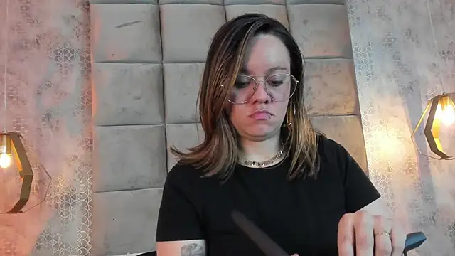 Sky Junne online show from January 8, 2026, 5:41 pm