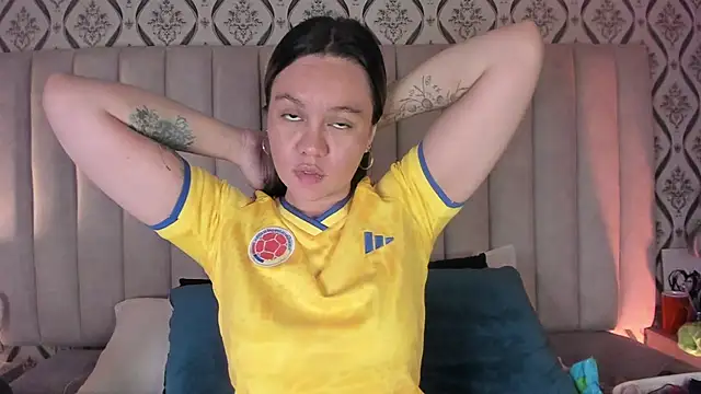 Sky Junne online show from March 26, 2026, 5:22 pm