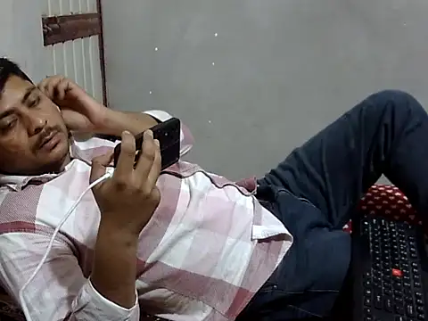 Ajmersingh335512 online show from March 31, 2026, 5:26 pm