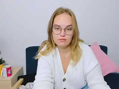 AliceCrazy69 online show from October 4, 2025, 6:04 am