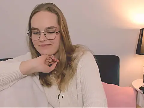 AliceCrazy69 online show from January 16, 2026, 3:16 pm