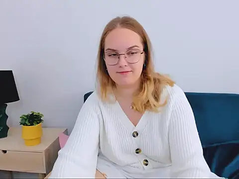 AliceCrazy69 online show from October 26, 2025, 7:53 am