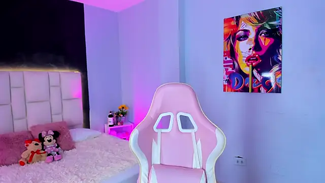 SammyRose  online show from October 15, 2025, 7:11 pm