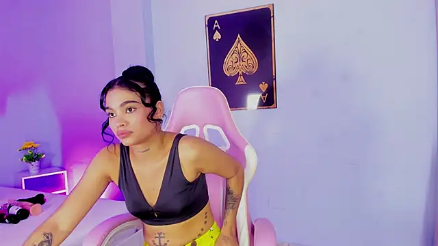 SammyRose  online show from September 18, 2025, 7:50 pm