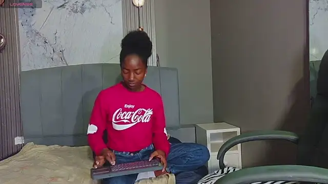 Snapshot of katia_green1 chatting on November 2, 2025, 11:59 am katia green1 online show from November 2, 2025, 11:59 am